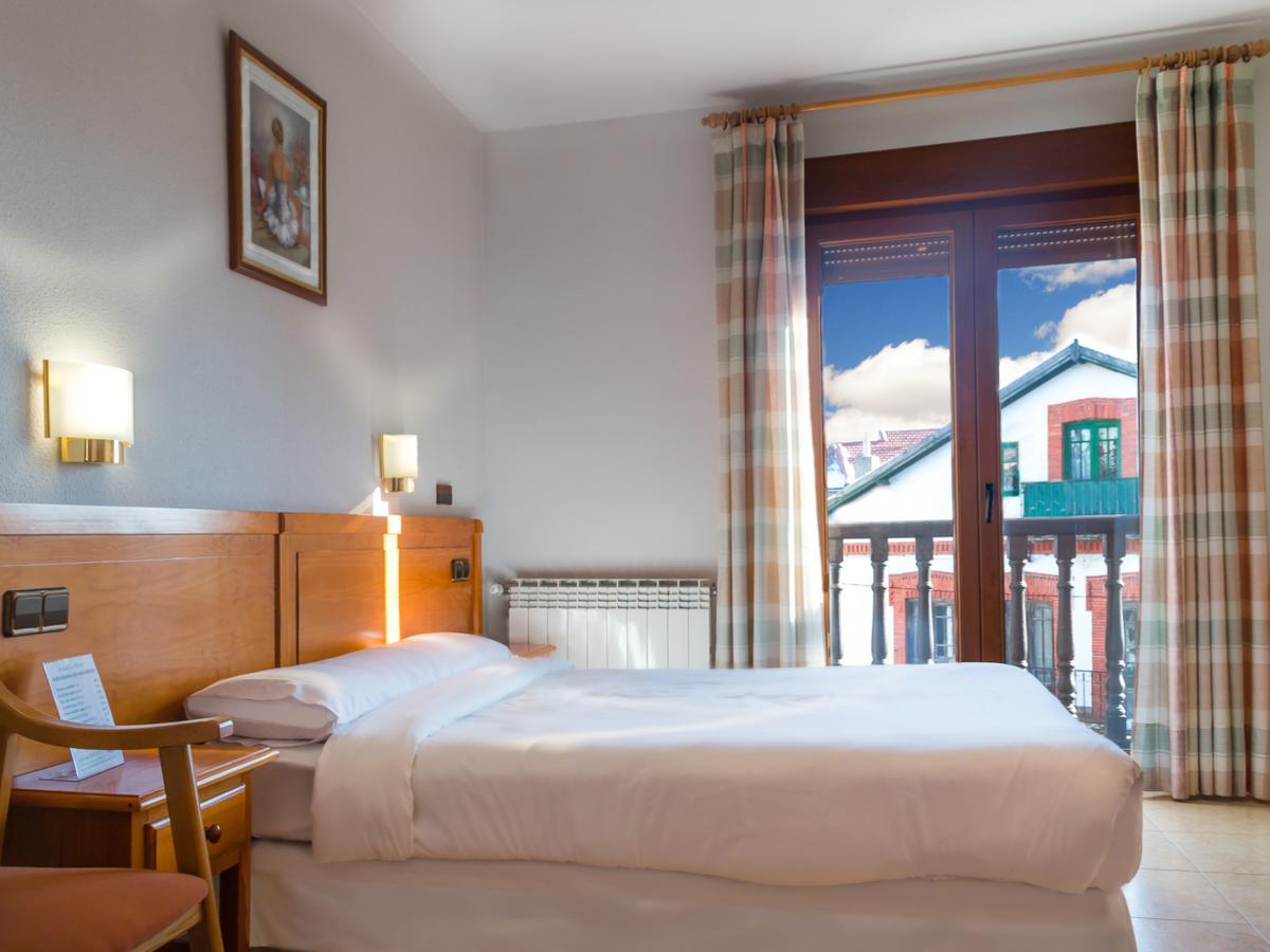 Hostal La Maya Cercedilla Extérieur photo